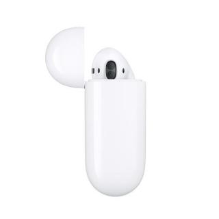 Słuchawki AirPods z etui ładującym