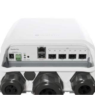 Switch MikroTik 1x RJ45 1000Mb/s, 4x SFP+, IP66