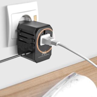 Adapter podróżny Maclean MCE238N zasilacz USB, 2xUSB 2,4A + USB-C PD 20W, Bezpiecznik 8A, Quick and Fast Charge, 200 krajów