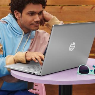 HP 17-cn3135nw i5-1334U 17.3" FHD AG IPS 250nits 16GB DDR4 SSD512 Intel Iris Xe Graphics G7 Cam720p Win11 2Y Natural Silver