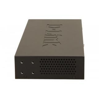 DES-1016D switch L2 16x10/100 Desktop/Rack 19'' Metal NO FAN